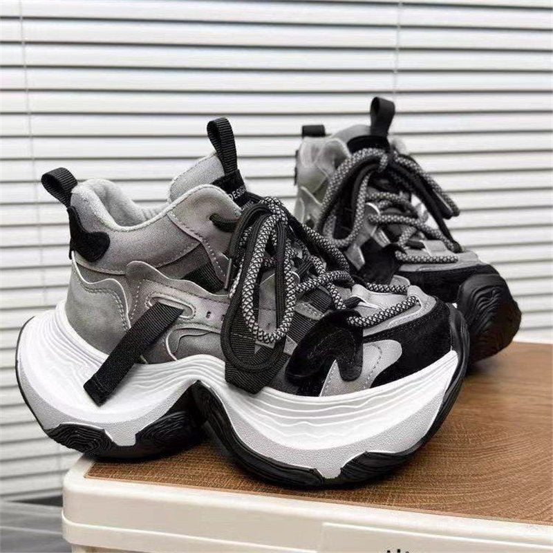 Damen Chunky Plateau-Sneaker mit mehrlagiger sculpted Sohle und Wildleder‑Mesh‑Details Shop Nory