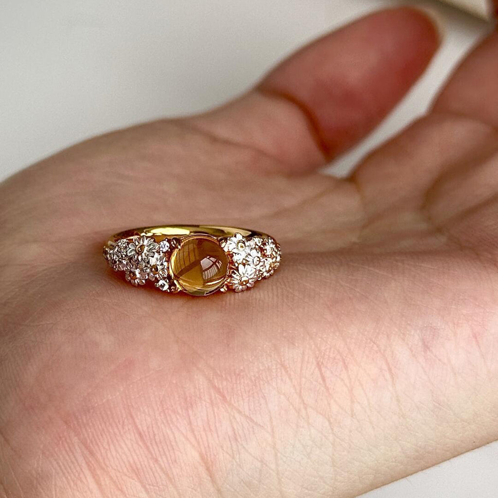 Damen Zarter Ring mit kunstvoller Edelsteinverzierung Shop Nory