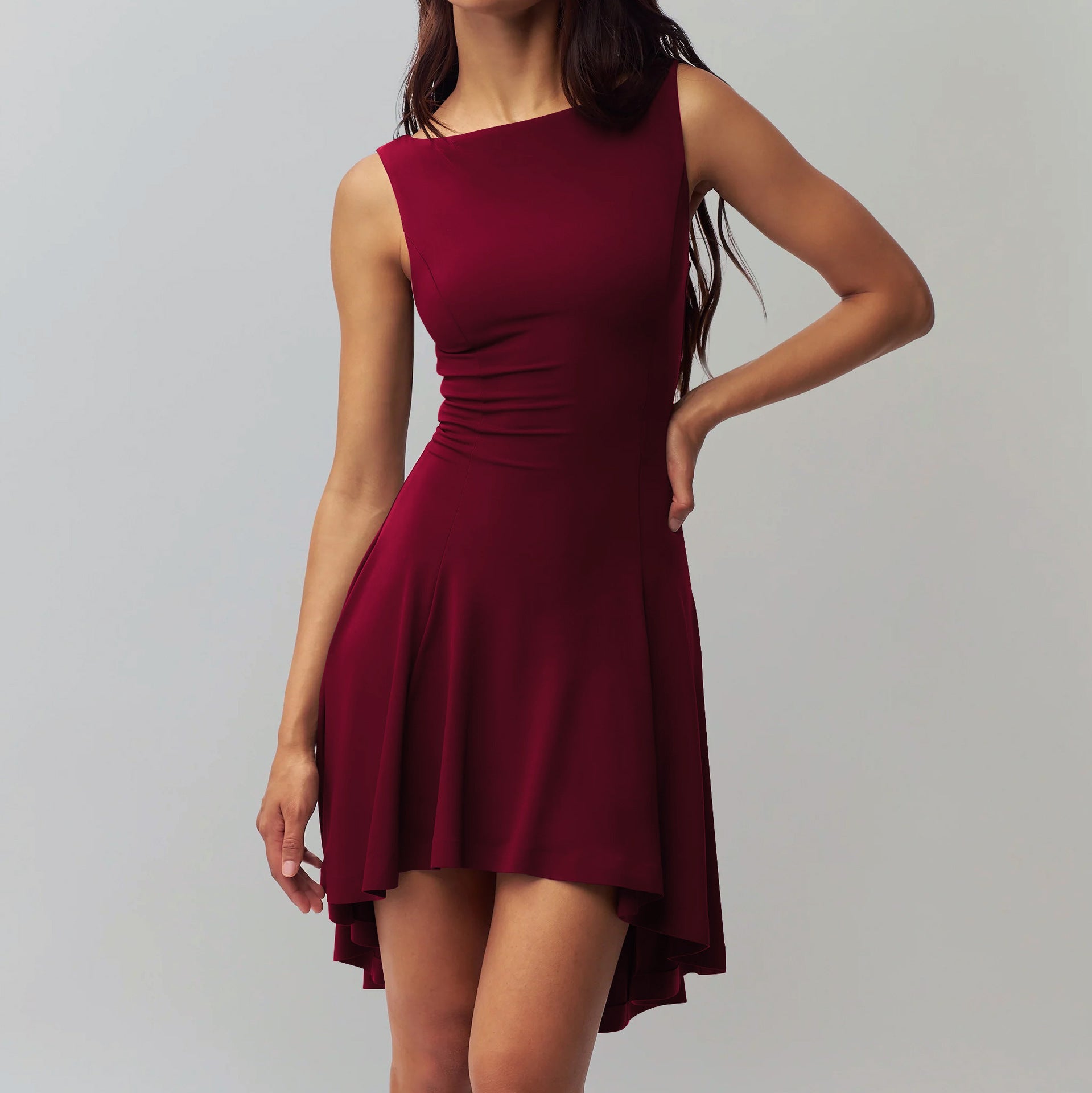 Damen elegantes Kleid mit asymmetrischem Saum und figurbetontem Design