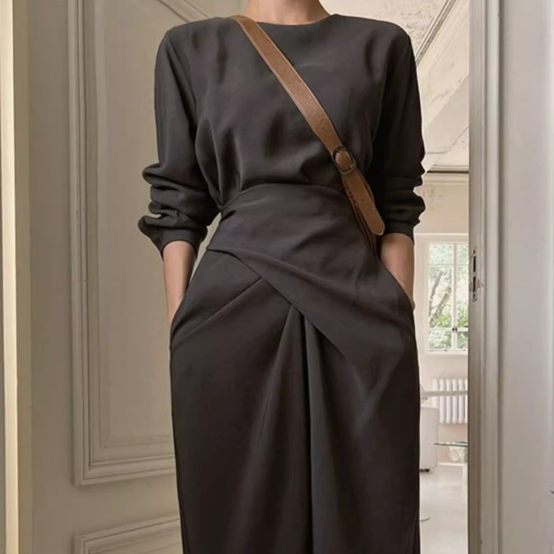Damen Modernes Longkleid mit überlappender Taillenpasse, verdeckten Eingrifftaschen und kastiger Silhouette Shop Nory