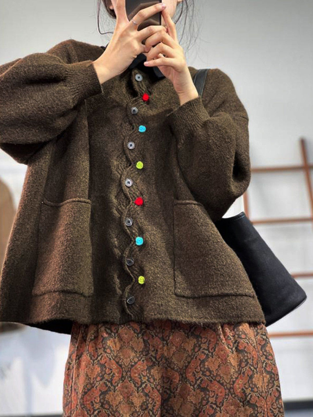Damen Oversized Strickcardigan mit Zierknopfleiste und aufgesetzten Taschen Shop Nory