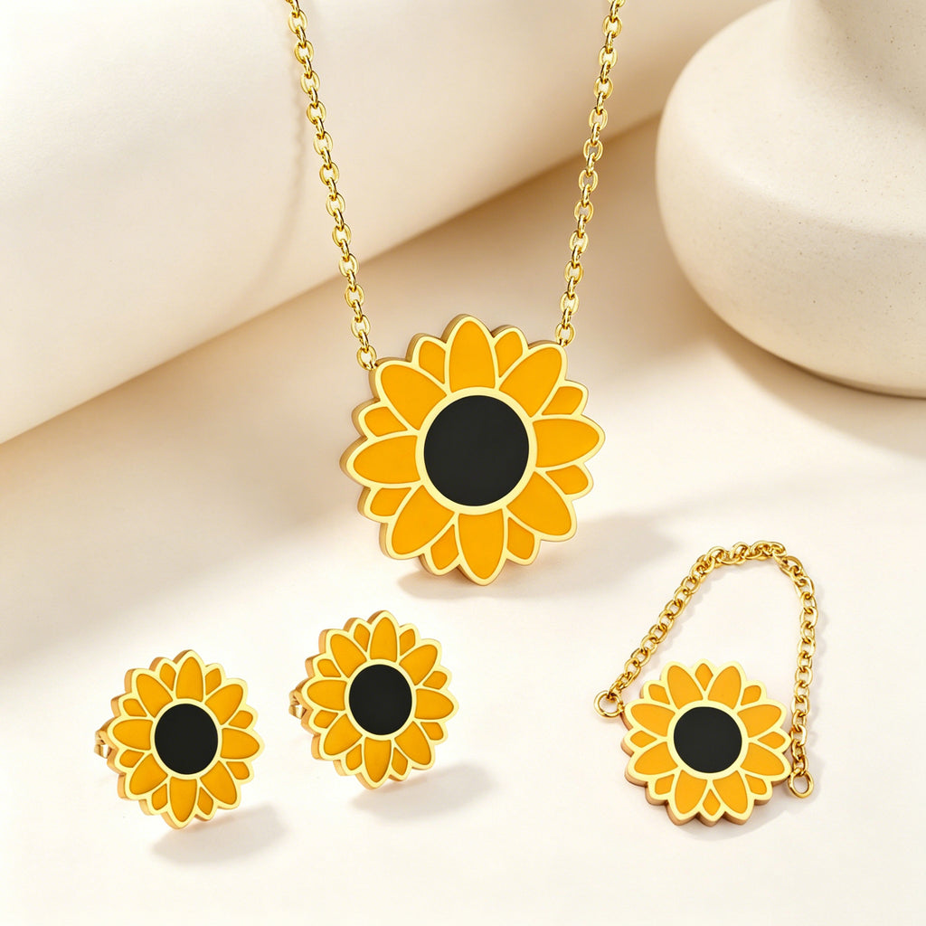 Damen Schmuckset mit floralen Anhängern aus goldplattiertem Edelstahl Shop Nory