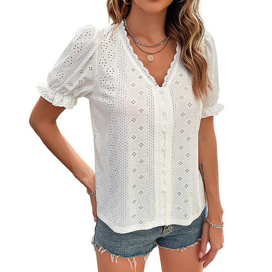 Damen Bluse mit zarter Stickerei und modernen Puffärmeln