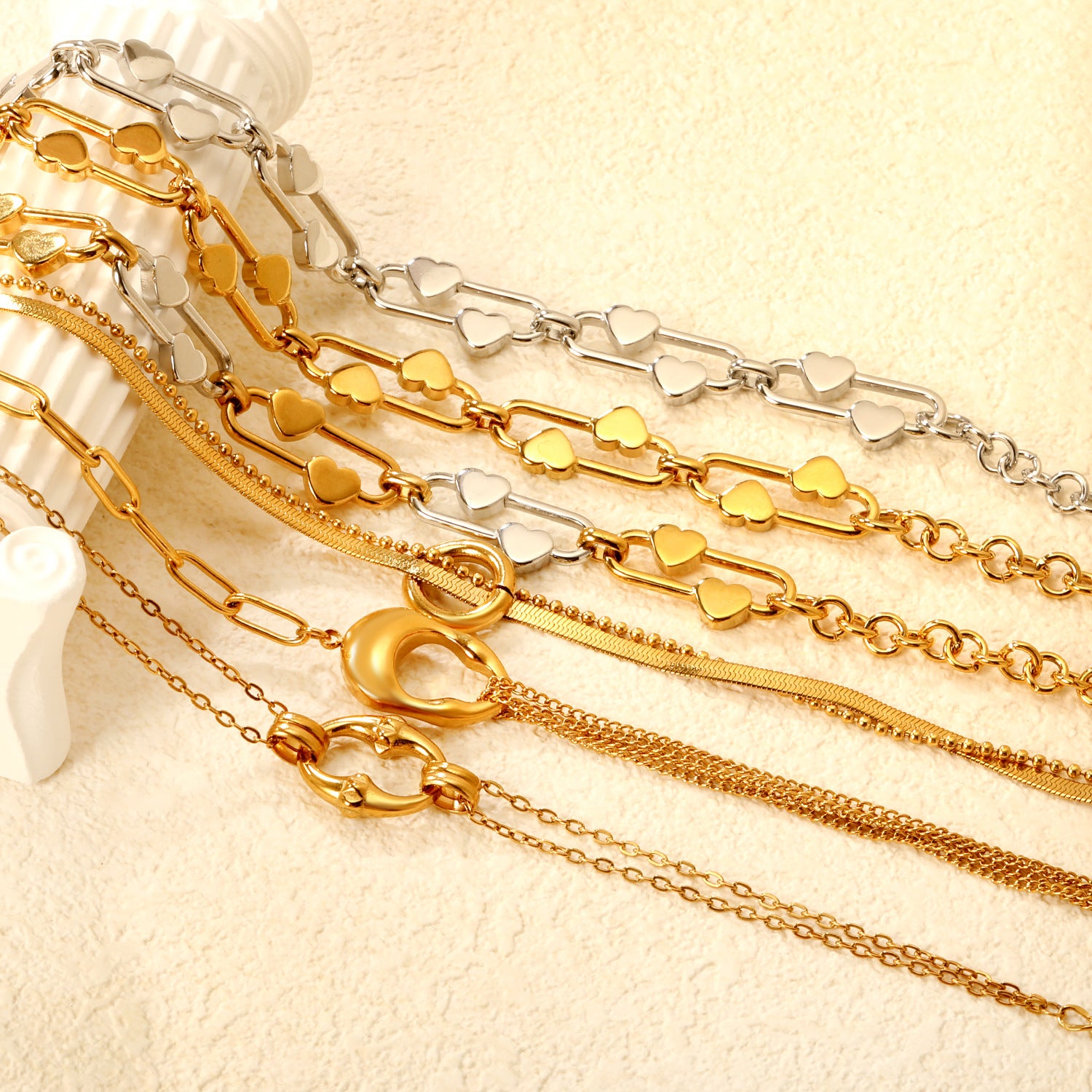 Damen Armband mit stilvollem Herzdesign und verstellbarem Kettenschluss Shop Nory