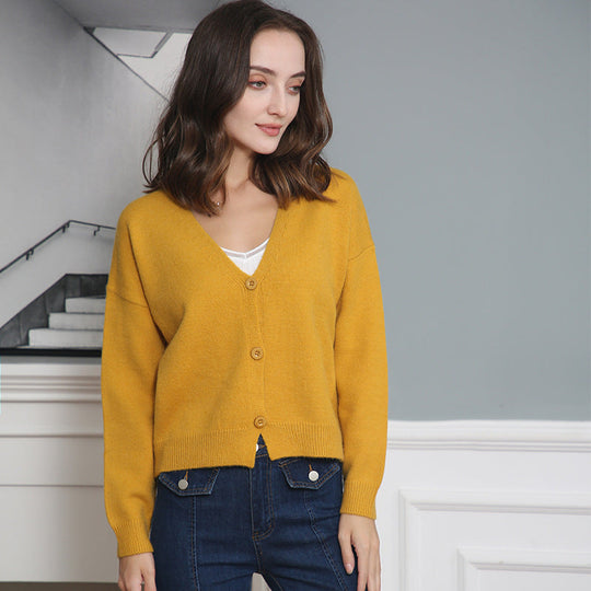 Damen Strickjacke mit V-Ausschnitt und Knopfdetails