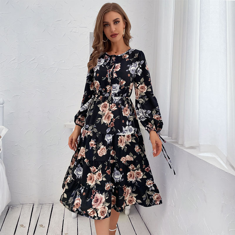 Damen Blumiges Stufen-Midikleid mit Taillenschnürung und Ballonärmeln Shop Nory