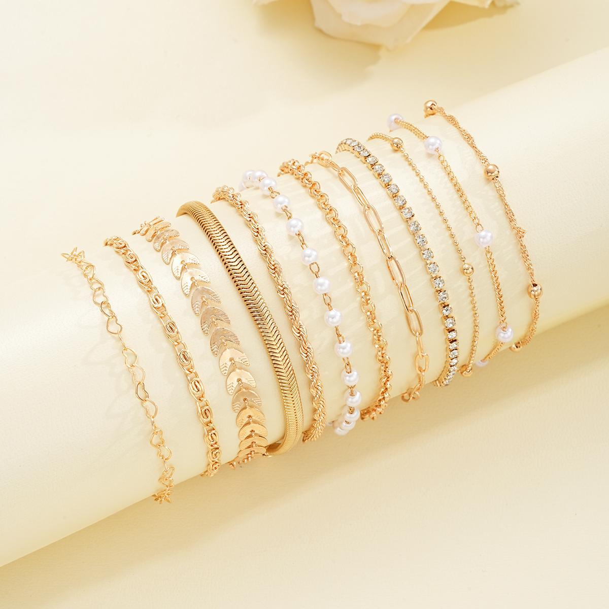 Damen Armband-Set mit funkelnden Kristallen und eleganten Kettendesigns Shop Nory