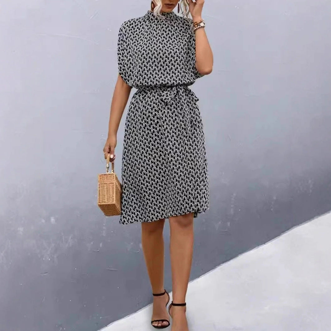 Damen Midikleid mit elegantem Bindegürtel und modischem Stehkragen