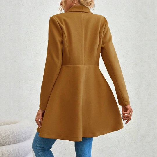 Damen Taillierter Kurzmantel mit Wasserfallkragen und ausgestelltem Schößchen Shop Nory