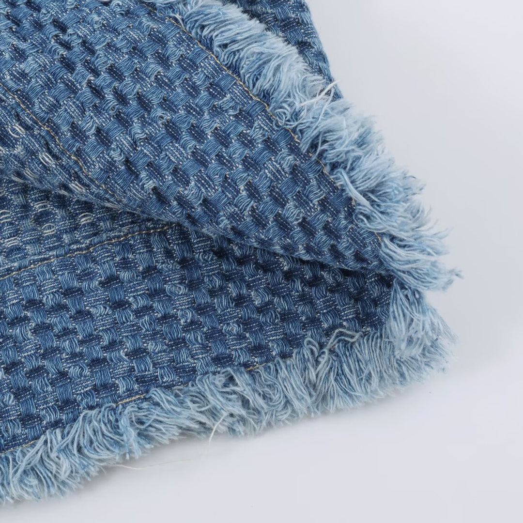Damen strukturierte Kurzjacke aus Bouclé-Denim mit Fransensaum Shop Nory
