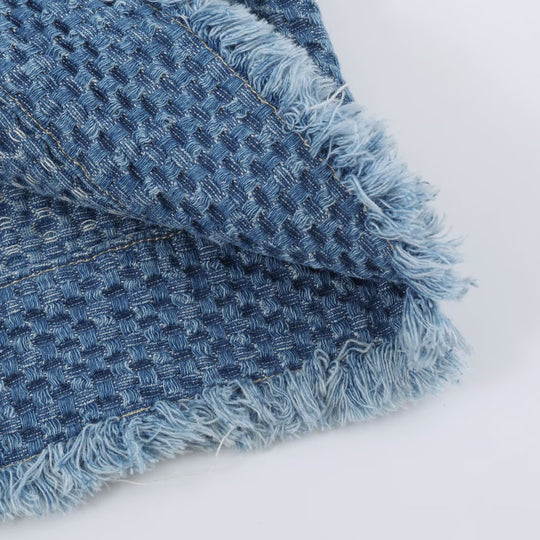 Damen strukturierte Kurzjacke aus Bouclé-Denim mit Fransensaum Shop Nory