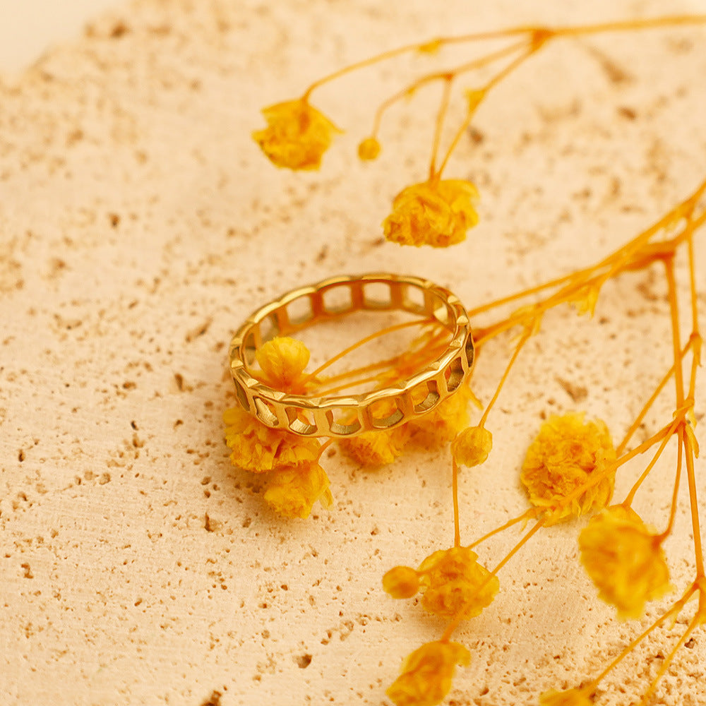 Damen zart gestalteter Ring mit offenem Design Shop Nory