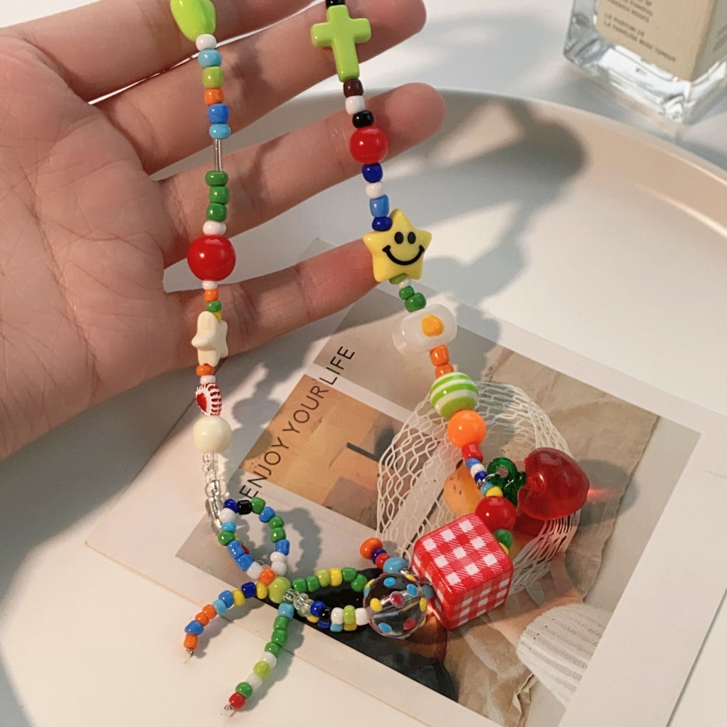 Damen handgefertigte Kette mit bunten Perlen und verspielten Anhängern Shop Nory