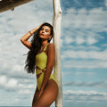 Damen Einteiliger Badeanzug mit innovativem Cut-Out und modischem Ringdetail