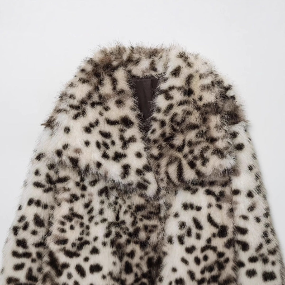 Damen Kurzjacke aus Kunstfell mit Leopard-Print und voluminösem Schalkragen Shop Nory