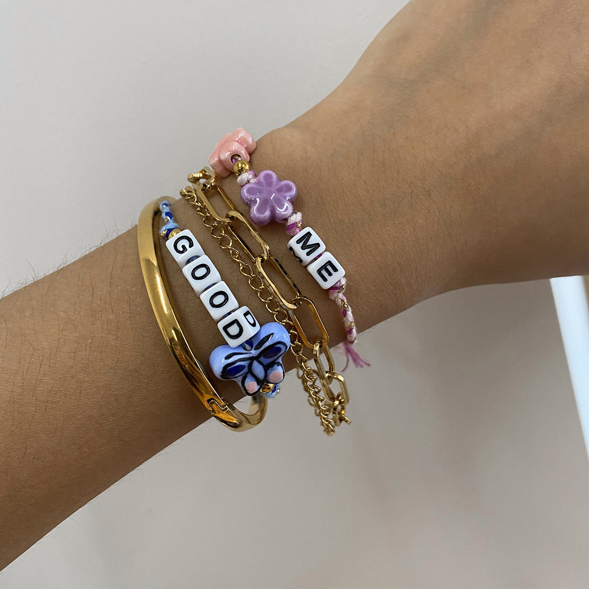 Damen Armband mit handgefertigten Perlen und verstellbarem Verschluss Shop Nory