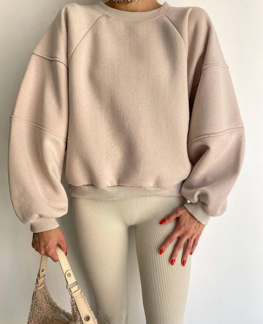 Damen Komfort-Loungewear Kombination Oversize-Sweatshirt mit High-Waist Biker-Shorts Shop Nory