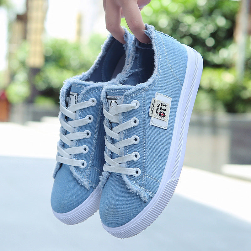Damen Backless Denim-Slip-On Sneaker mit Schnürdetail und gepolstertem Fußbett Shop Nory
