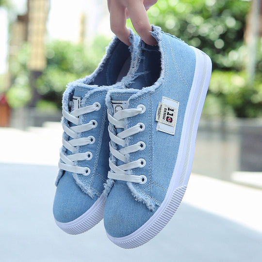 Damen Backless Denim-Slip-On Sneaker mit Schnürdetail und gepolstertem Fußbett Shop Nory