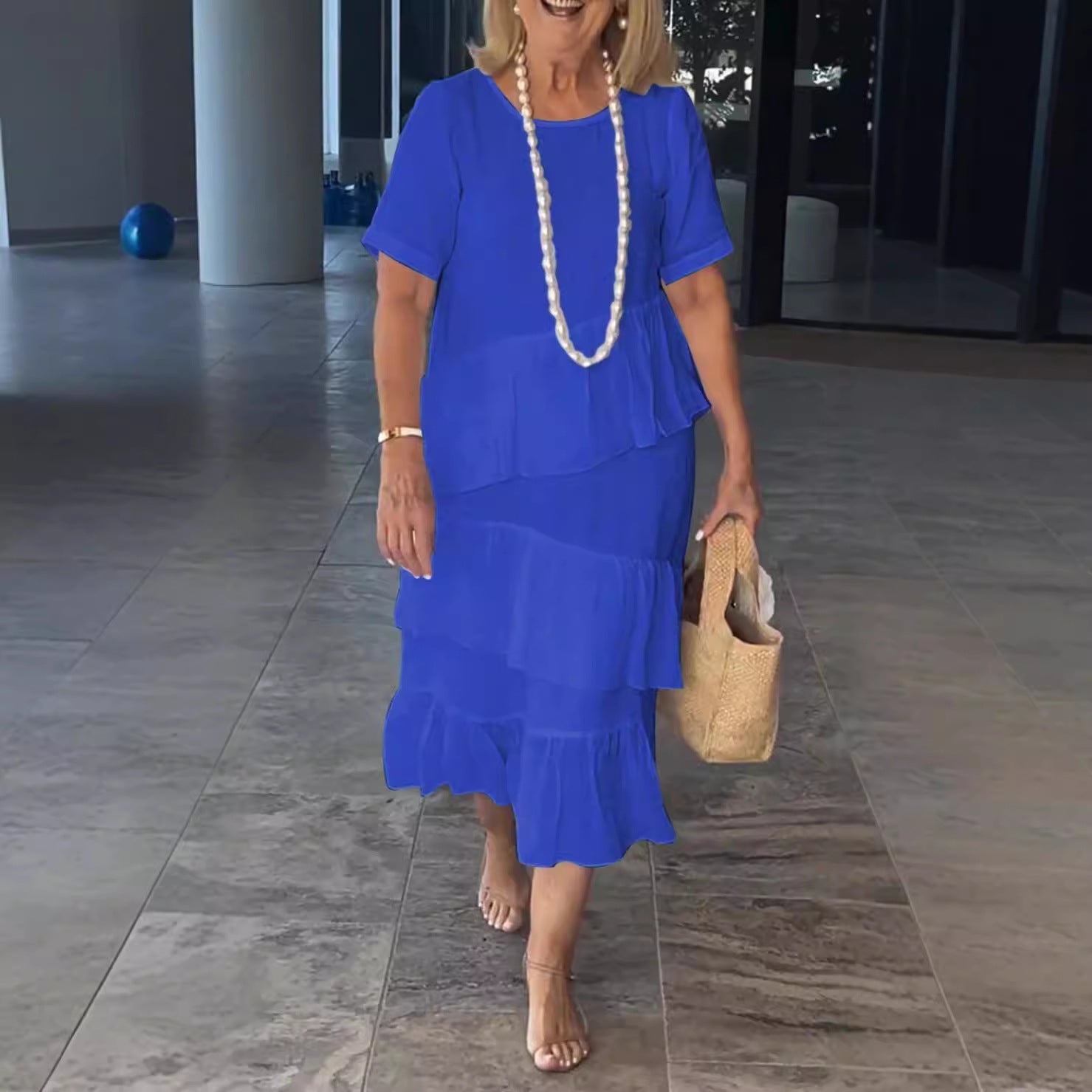Damen sommerliches Freizeitkleid mit schwingendem Saum Shopnory