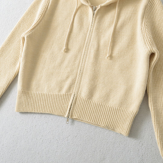 Damen Kurze Kapuzen-Strickjacke mit Reißverschluss und tailliertem Rippenbund Shop Nory