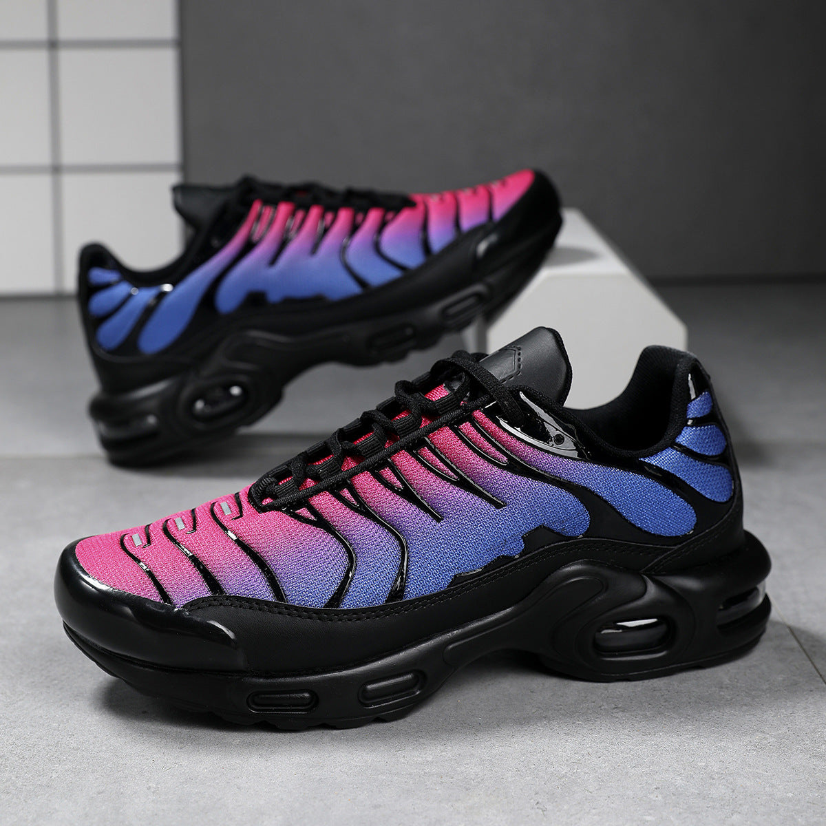 Damen Sportliche Air Max Sneaker mit atmungsaktiver Oberfläche und dynamischer Dämpfung