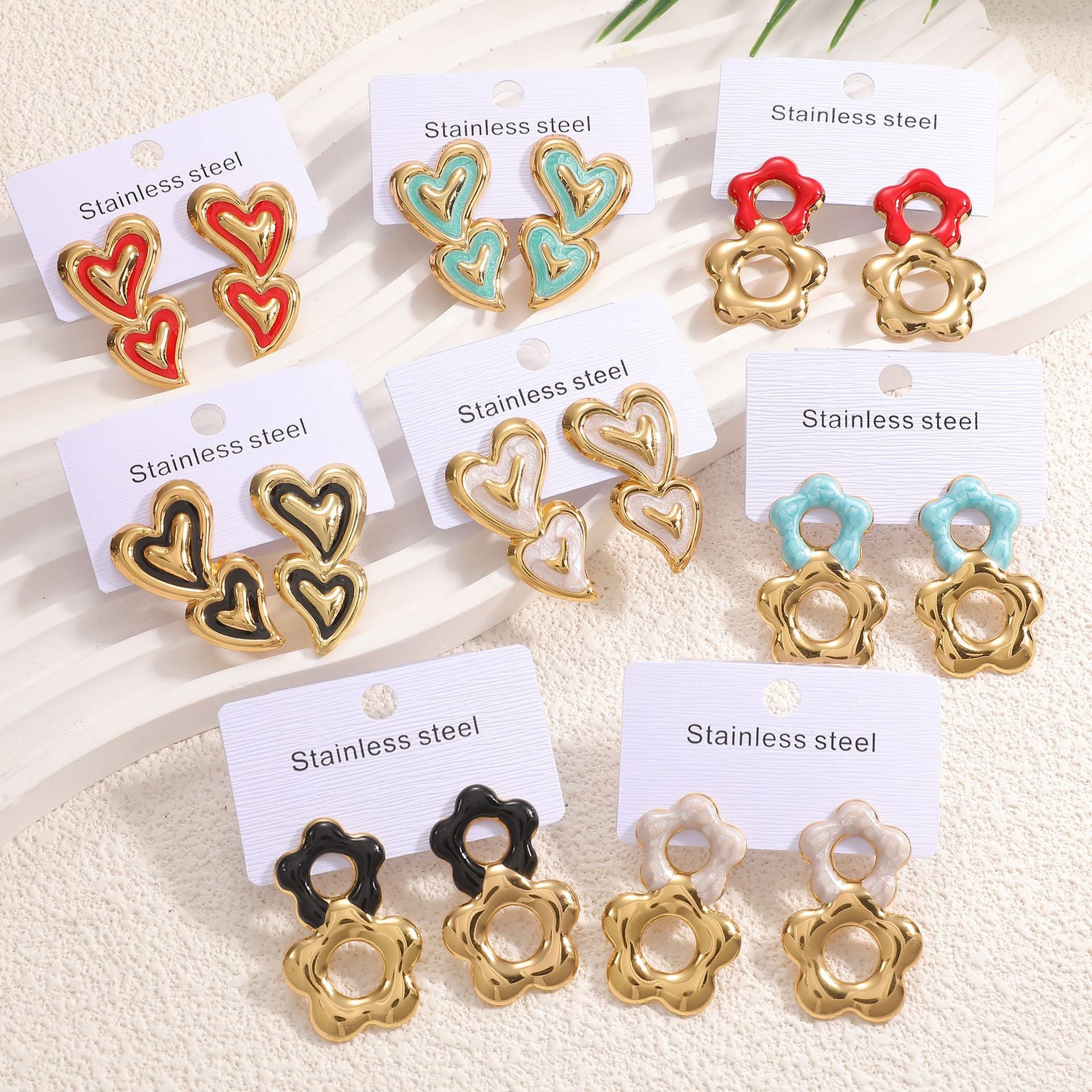 Damen Ohrhänger im verspielten Herzdesign Shop Nory