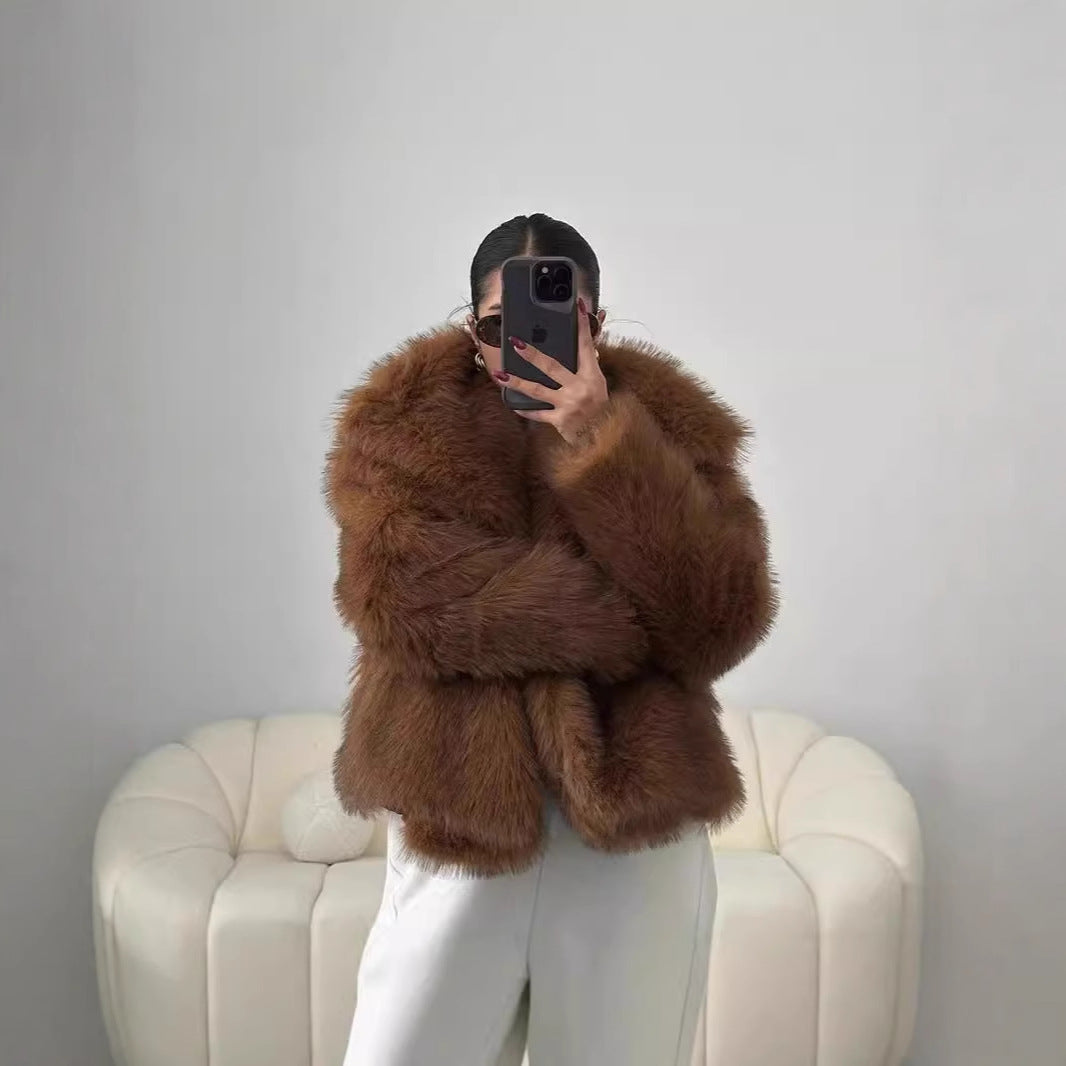 Damen Kurzbolero im Boxy-Cut aus veganem Shaggy-Kunstpelz mit XXL-Schalkragen Shop Nory