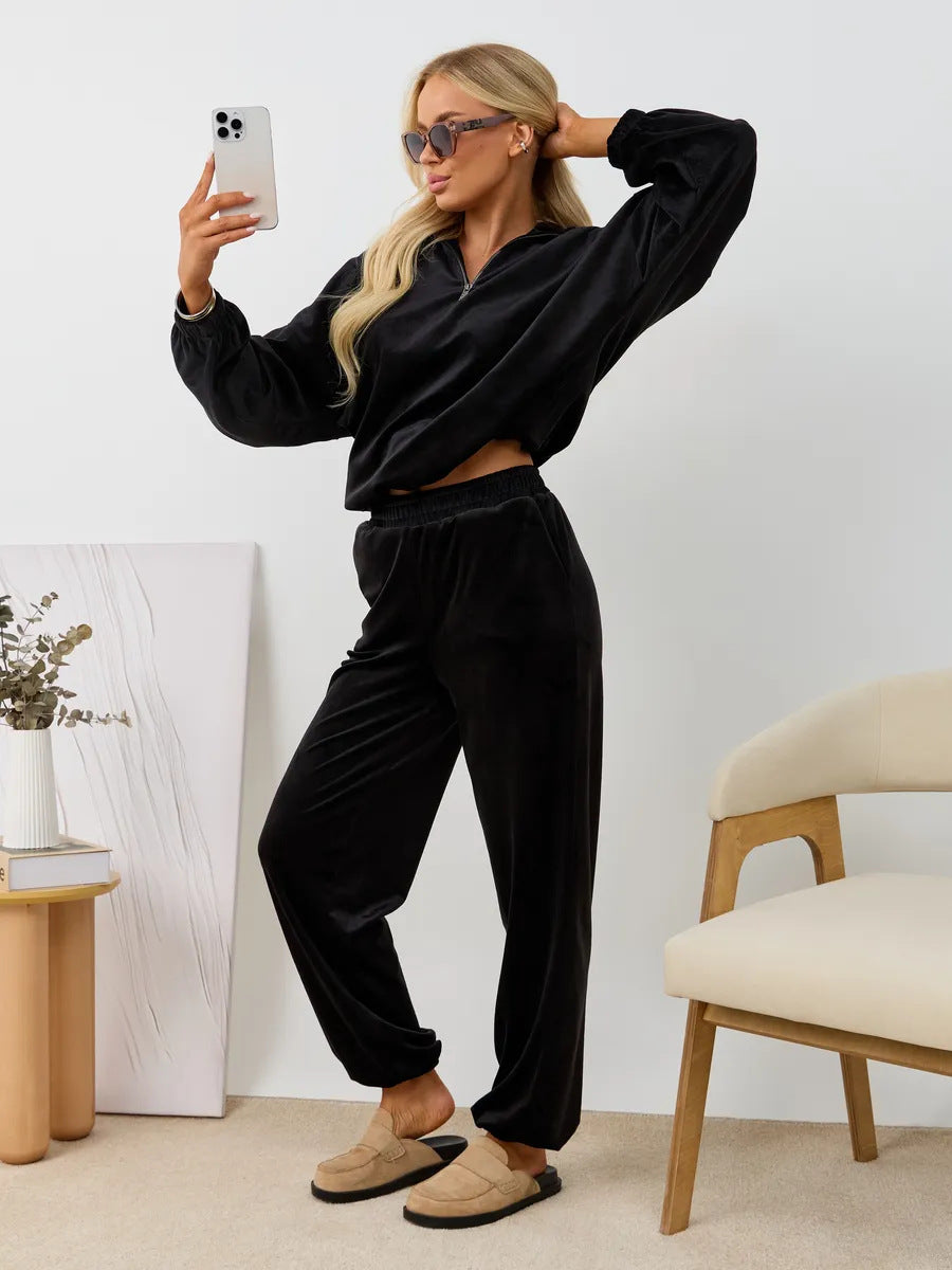 Damen samtiges zweiteiliges Lounge-Set mit Kapuzen-Halbzip und elastischer Bundhose Shop Nory