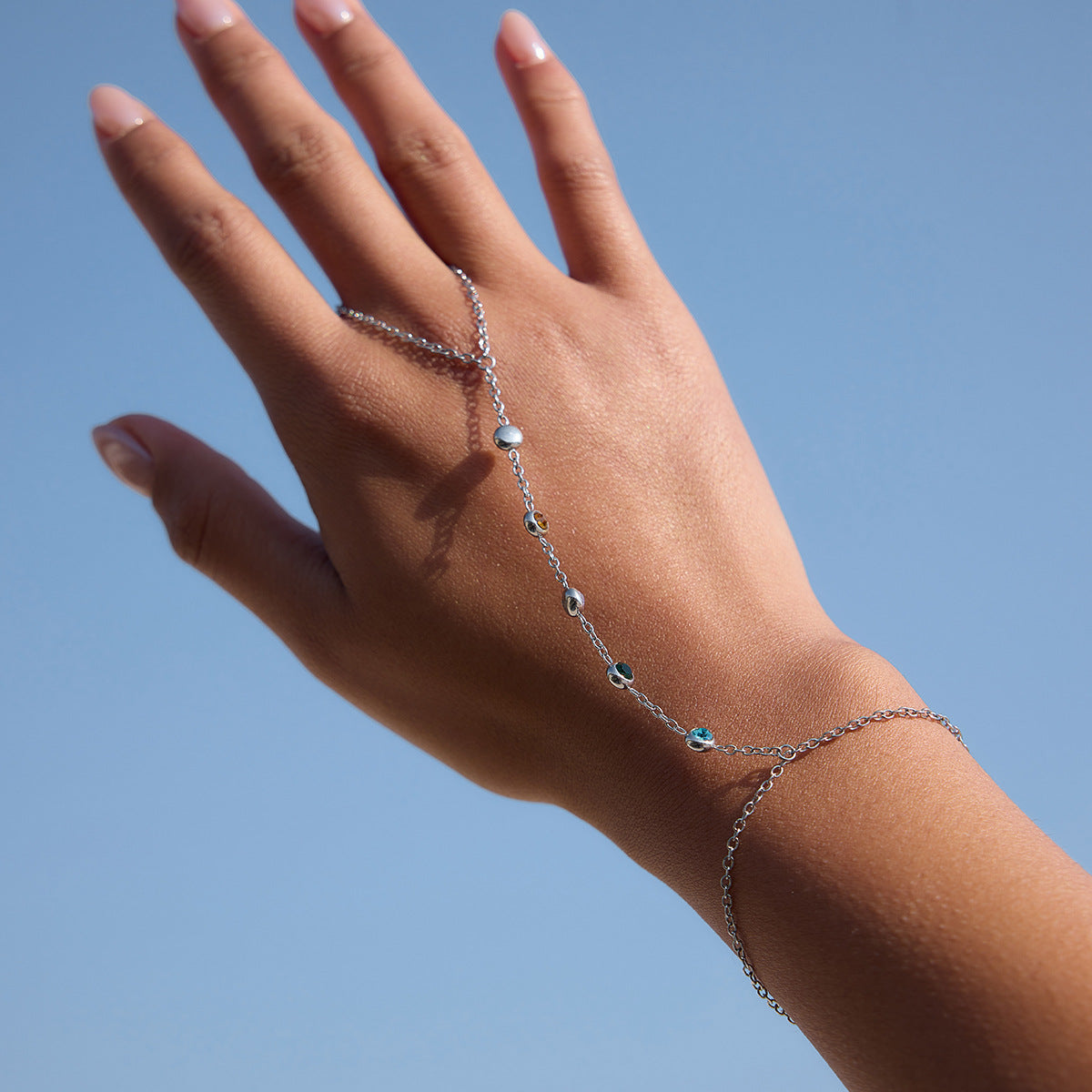 Damen Fußkettchen mit bunten Kristall-Akzenten und hochwertiger Edelstahlverarbeitung Shop Nory