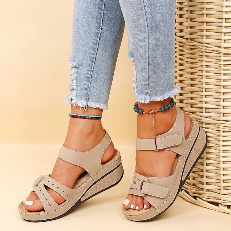 Damen Komfort-Sandalen mit verstellbaren Klett- und Schnallenriemen sowie ergonomischem Fußbett Shop Nory