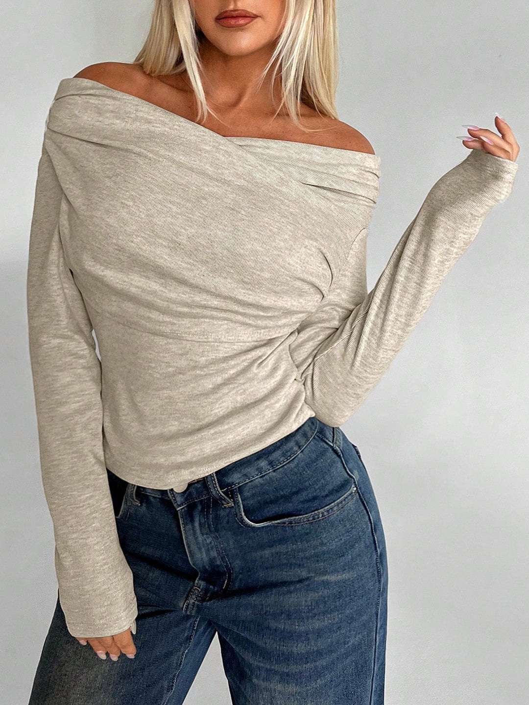 Damen Weiches Off-Shoulder Langarmshirt mit Wasserfallkragen und leichtem Stretch Shop Nory