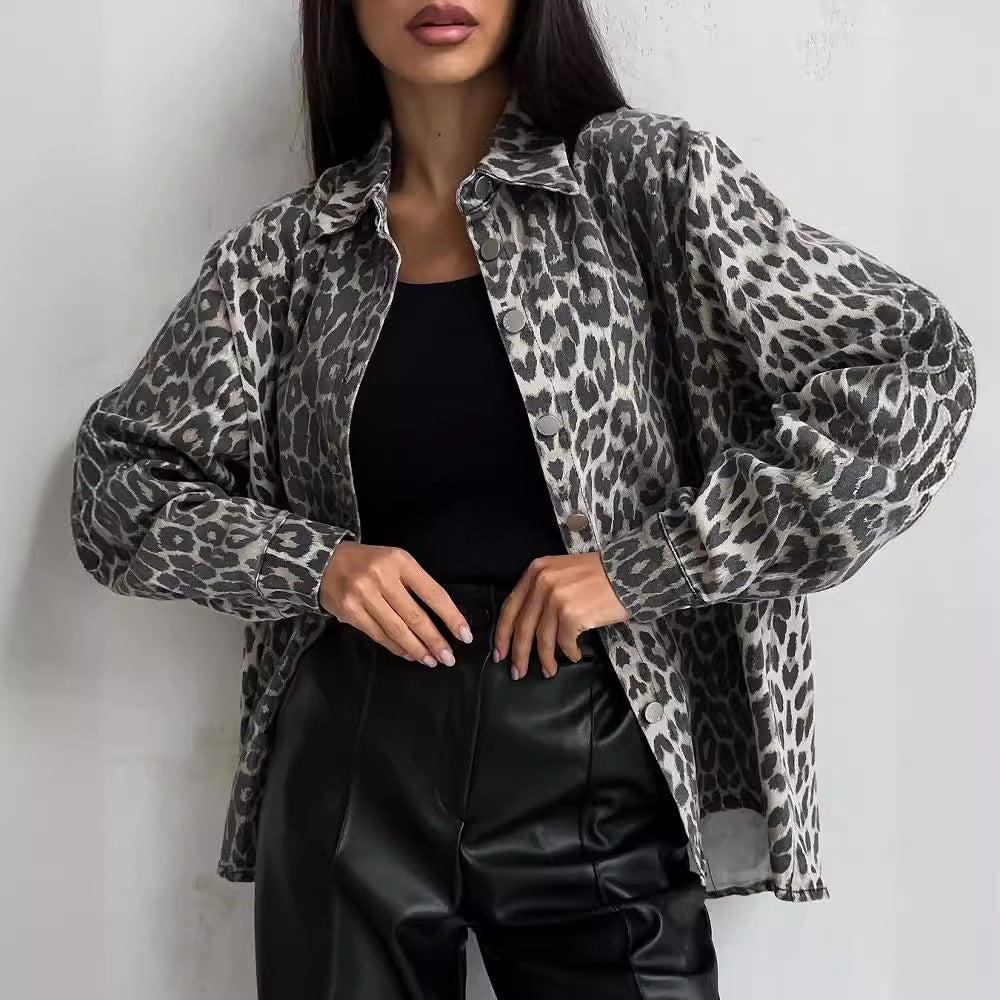 Damen Oversize-Jeansjacke mit Leopardenprint und aufgesetzten Brusttaschen Shop Nory