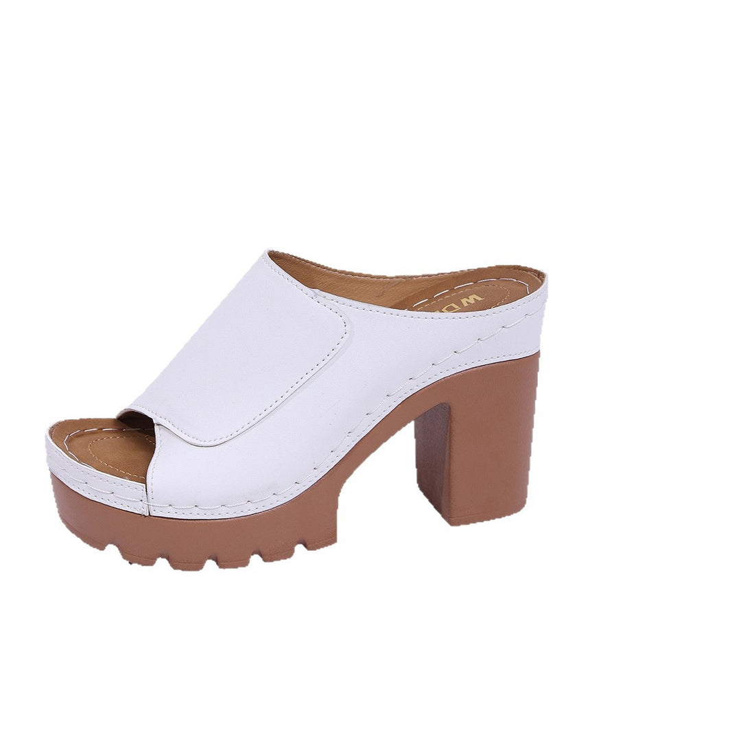Damen Plateau-Mule mit grober Profilsohle, offener Zehenpartie und blockigem Absatz Shop Nory