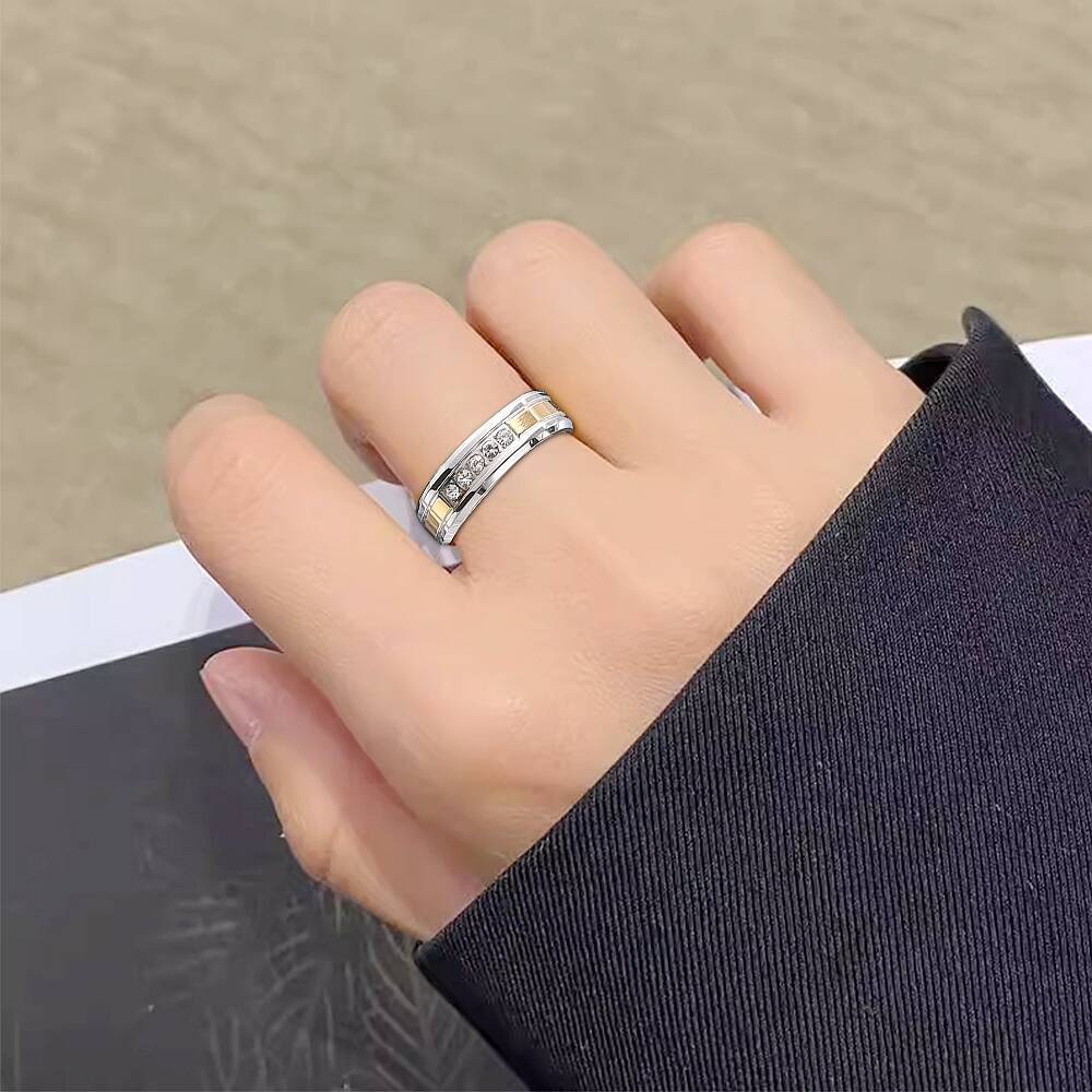 Herren Ring mit stilvollem schwarzem Design und funkelnden Zirkonia Shop Nory