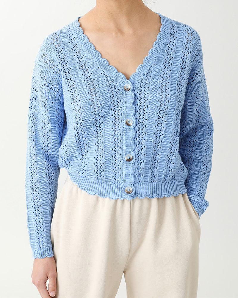 Damen Strickjacke mit filigranem Lochmuster und Wellenabschlüssen