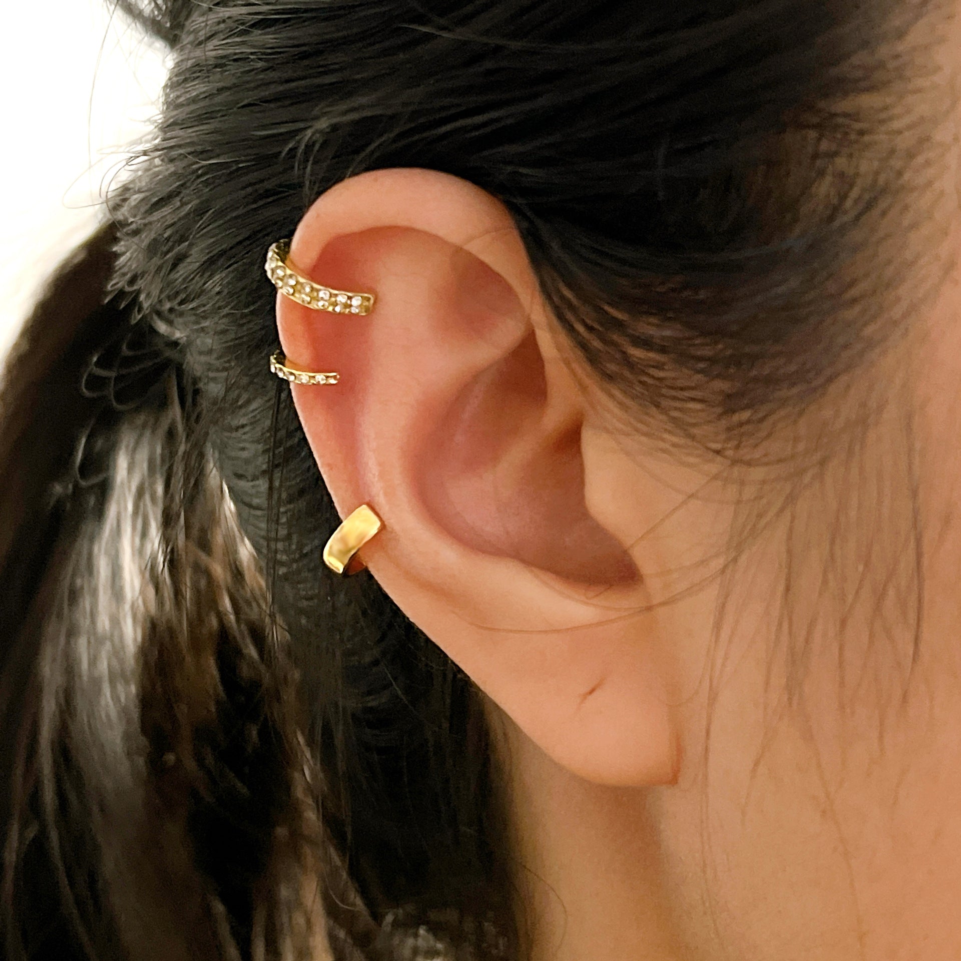 Damen Ohrcuff-Set mit funkelnden Zirkonia und modernem Design Shop Nory