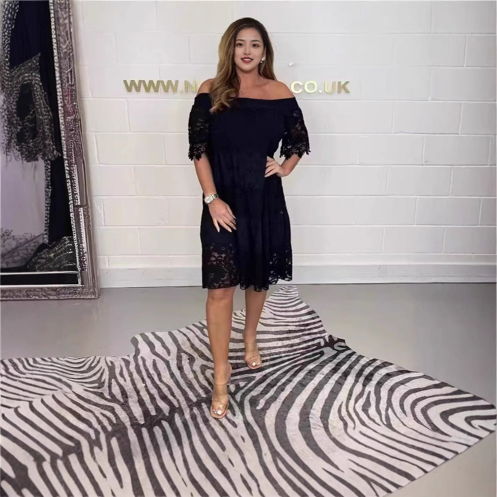 Damen Spitzenkleid mit Schulterfrei-Design