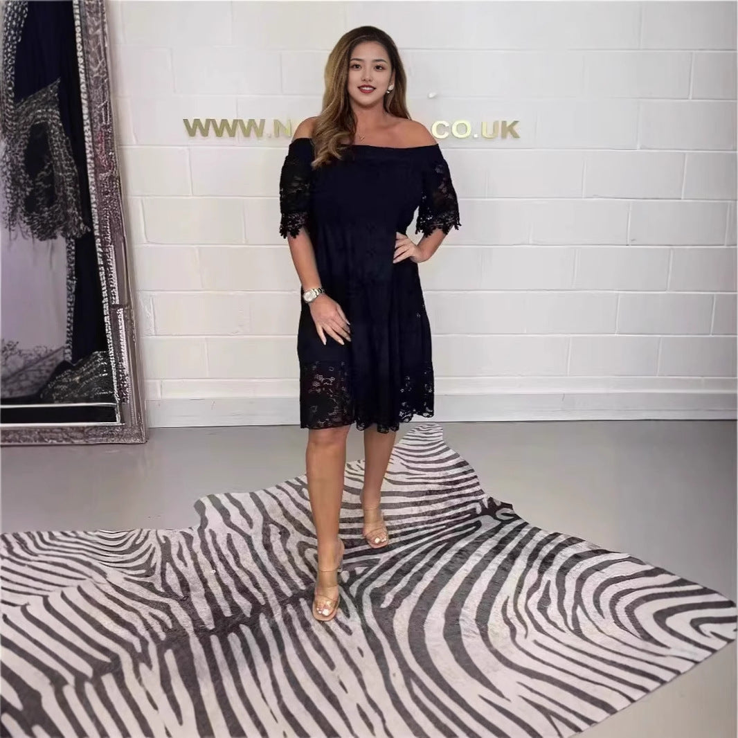 Damen Spitzenkleid mit Schulterfrei-Design