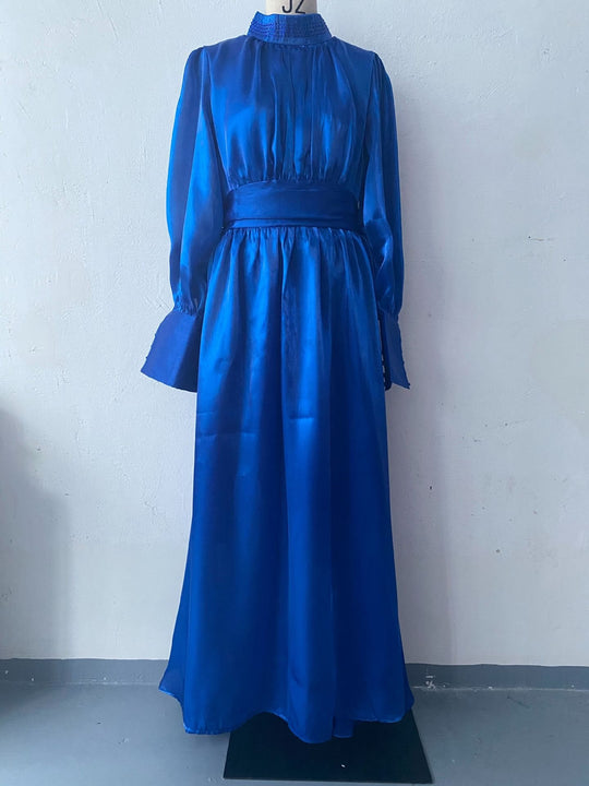 Damen Elegantes Chiffon-Maxikleid mit tailliertem Wickelbund, Stehkragen und langen Puffärmeln Shop Nory