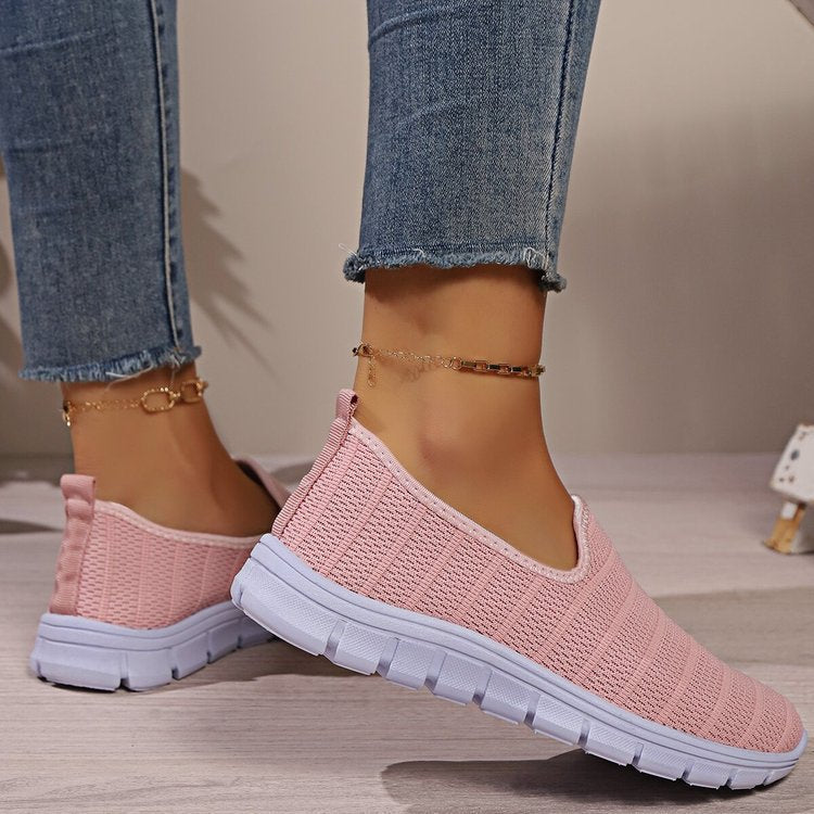 Damen Slip-On Sneakers mit atmungsaktiver Oberflächenstruktur und rutschfester Sohle