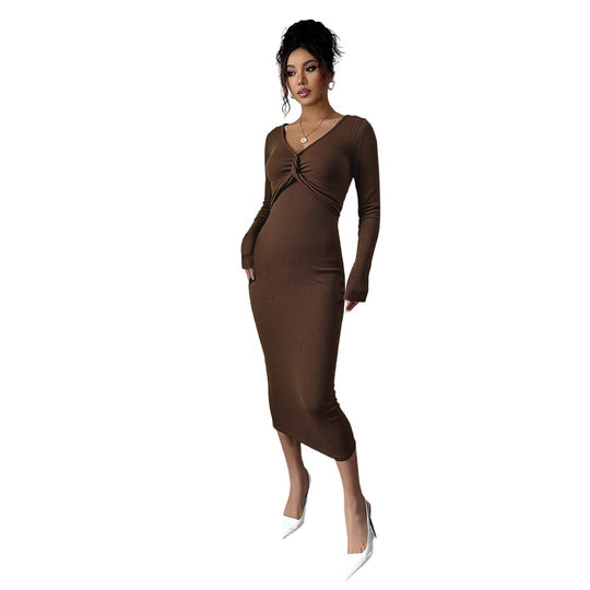 Damen geripptes Midikleid mit Twist-Detail, V-Ausschnitt und taillierter Stretch-Silhouette Shop Nory