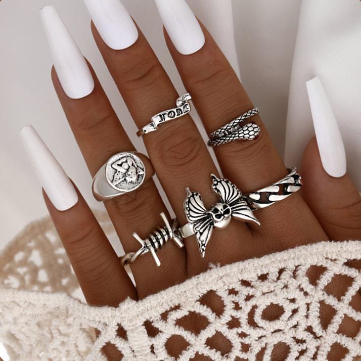 Damen Ring-Set mit einzigartigem Design und verspielten Elementen Shop Nory