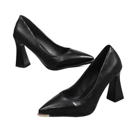 Damen Pumps mit spitzer Zehenpartie, Metallkappe und skulpturellem Blockabsatz Shop Nory