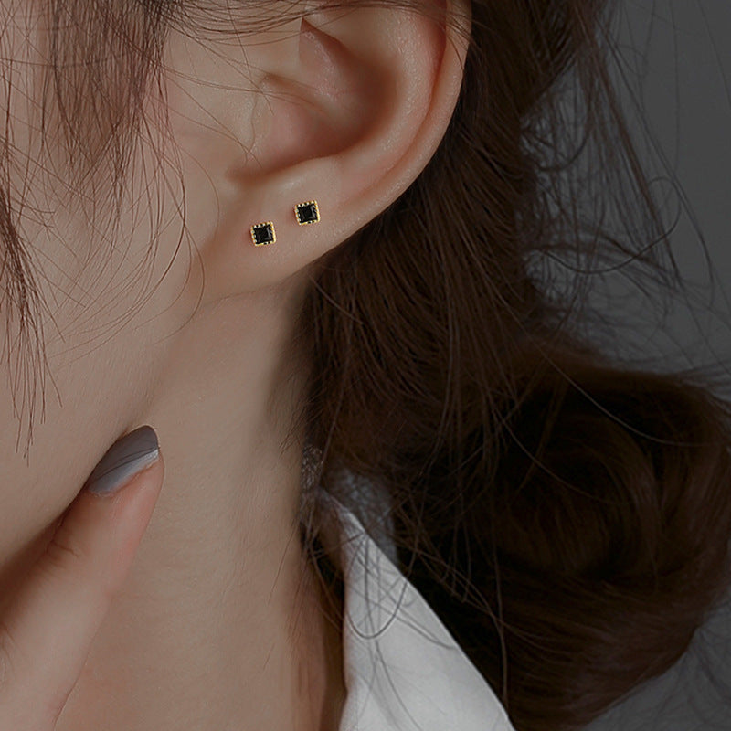 Damen zierliche Ohrstecker mit funkelndem Zirkonia Shop Nory