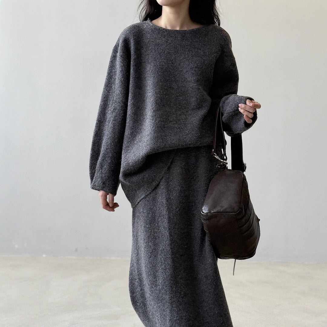 Damen Kuscheliges Strick-Set Oversize-Pullover mit weitem Rundhalsausschnitt und Midirock Shop Nory