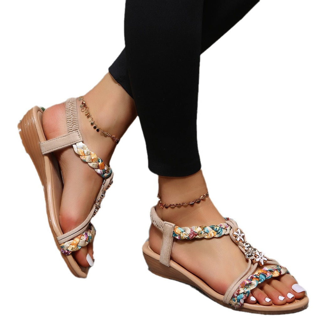 Damen modische Häkelsandalen mit buntem Riemendesign und elegantem Fußbett Shopnory