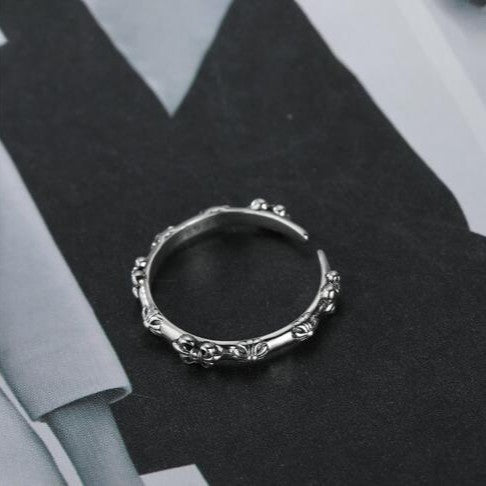 Damen Ring mit floralen Elementen und feiner Detailarbeit Shop Nory