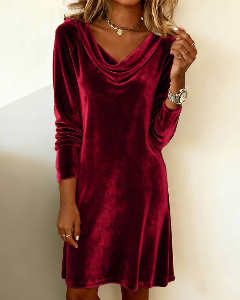 Damen Samt-Kleid mit Wasserfallkragen und lässiger A‑Linie Shop Nory