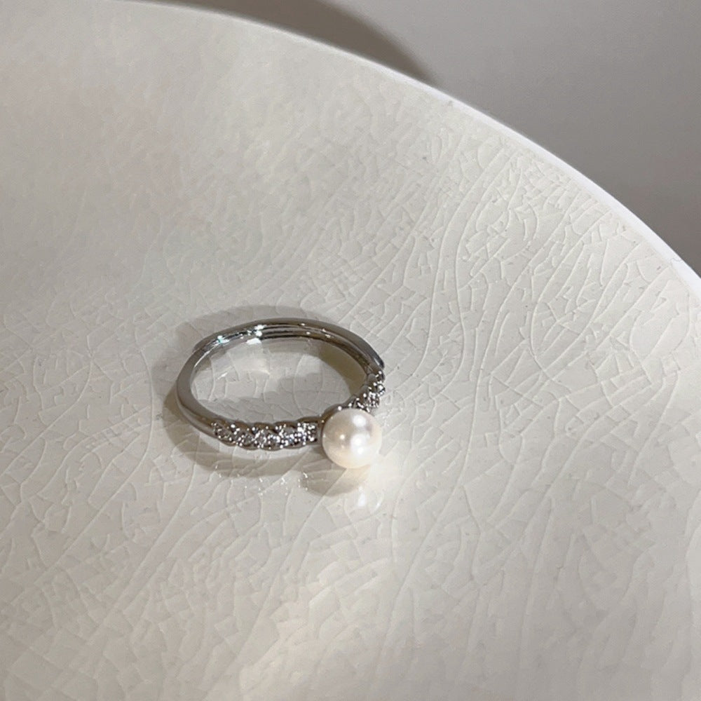 Damen Perlenring mit funkelnden Zirkonia von Shop Nory